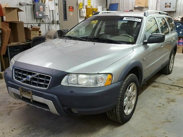 YV1SZ592551189658 - 2005 VOLVO XC70 SILVER photo 2