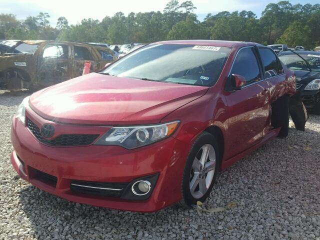 4T1BF1FK4CU573918 - 2012 TOYOTA CAMRY BASE RED photo 2