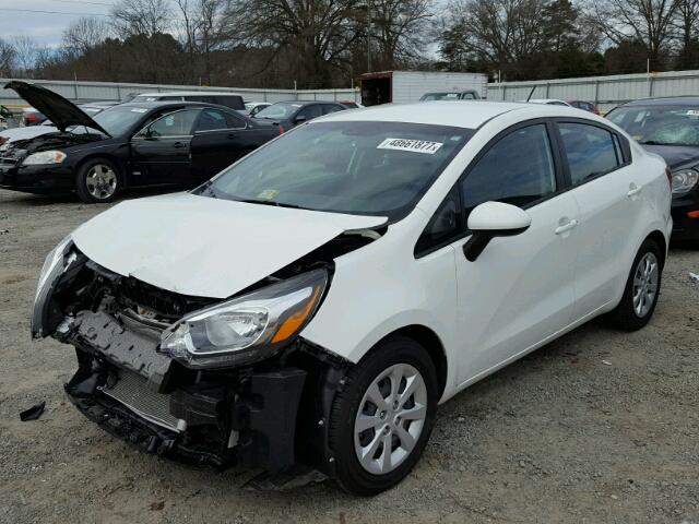 KNADM4A38G6685214 - 2016 KIA RIO LX WHITE photo 2