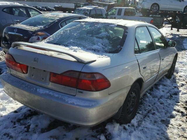 1HGCG1652WA037119 - 1998 HONDA ACCORD EX SILVER photo 4