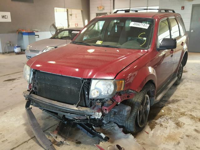 1FMCU03799KD08517 - 2009 FORD ESCAPE XLT RED photo 2