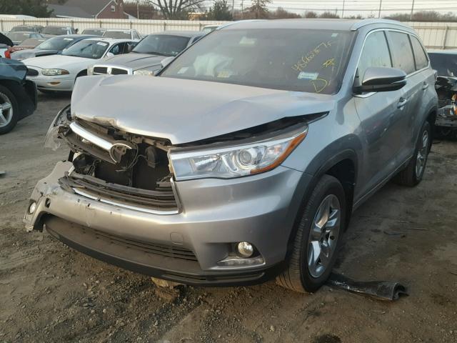 5TDDKRFH3FS218842 - 2015 TOYOTA HIGHLANDER SILVER photo 2