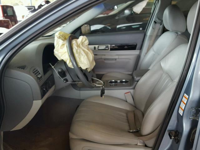 1LNHM86SX4Y630299 - 2004 LINCOLN LS 蓝色 照片 5