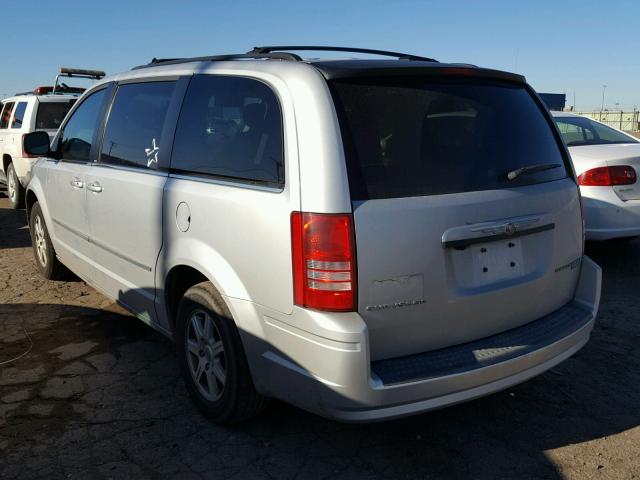 2A8HR54159R558057 - 2009 CHRYSLER TOWN & COU SILVER photo 3