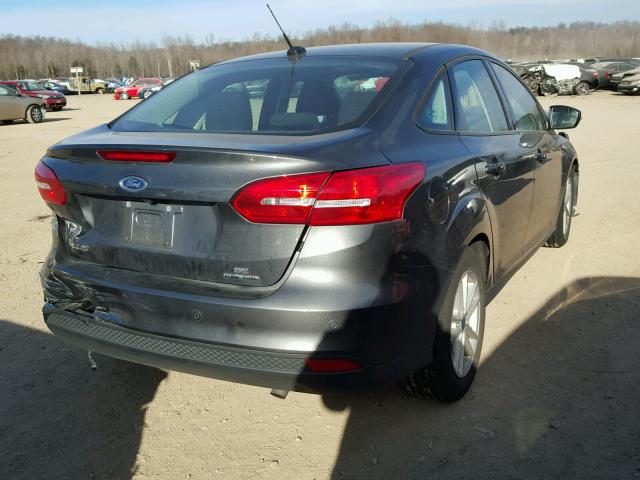 1FADP3F25GL403672 - 2016 FORD FOCUS SE GRAY photo 4