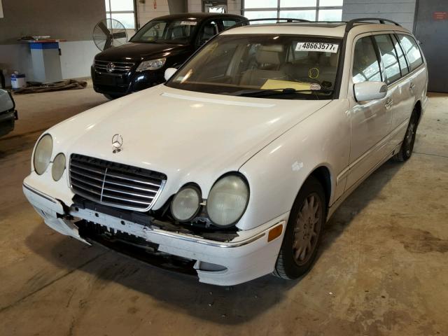 WDBJH65J9YB007125 - 2000 MERCEDES-BENZ E 320 WHITE photo 2