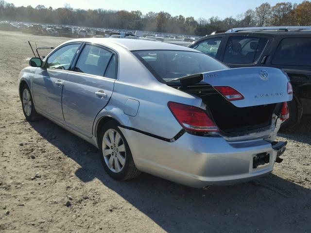 4T1BK36B06U083701 - 2006 TOYOTA AVALON XL SILVER photo 3