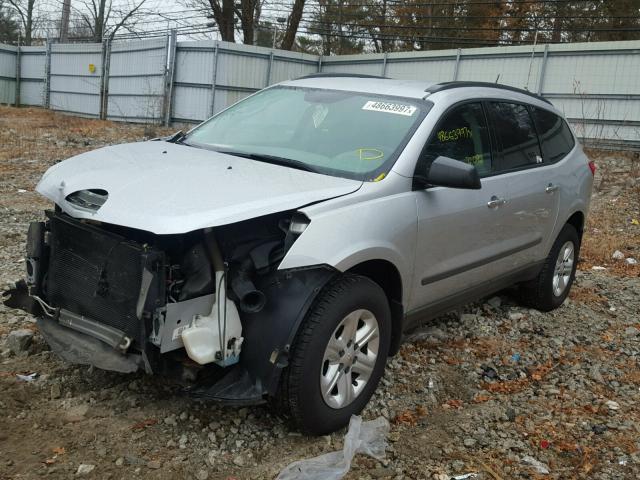 1GNKVEED3BJ209448 - 2011 CHEVROLET TRAVERSE L SILVER photo 2