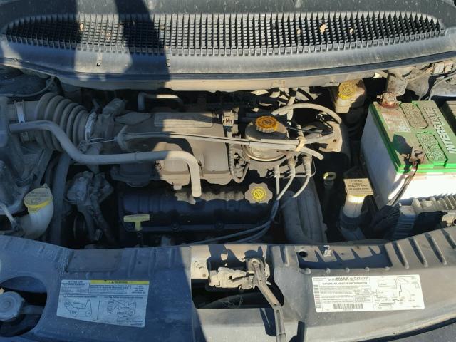 2C8GP74L22R714968 - 2002 CHRYSLER TOWN & COU BLUE photo 7