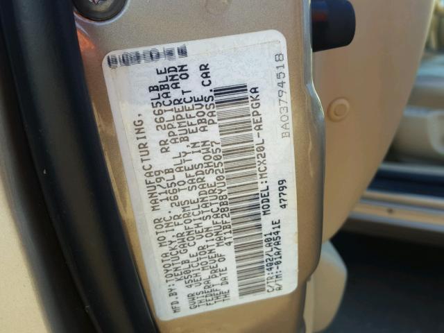 4T1BF28B8YU025057 - 2000 TOYOTA AVALON XL TAN photo 10