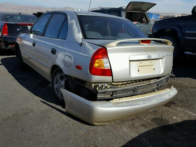 KMHCG45C32U297999 - 2002 HYUNDAI ACCENT GL GOLD photo 3