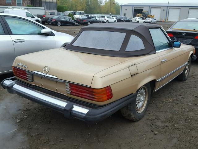 WDBBA45A6BB004784 - 1981 MERCEDES-BENZ 380 SL GOLD photo 4