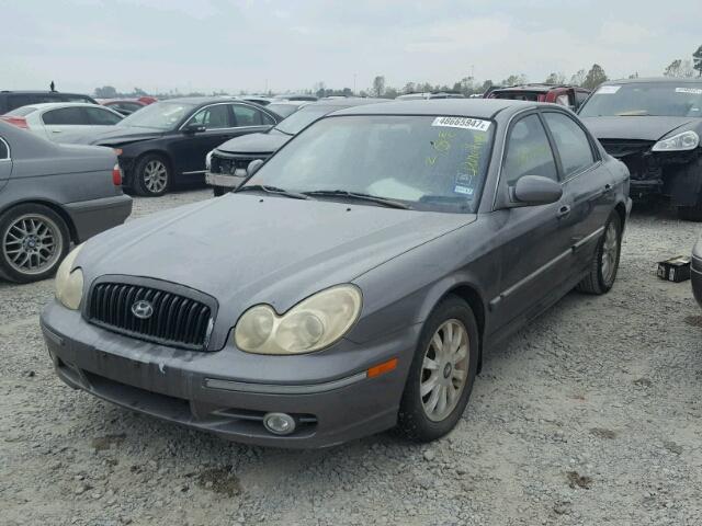 KMHWF35HX2A521504 - 2002 HYUNDAI SONATA GLS GRAY photo 2