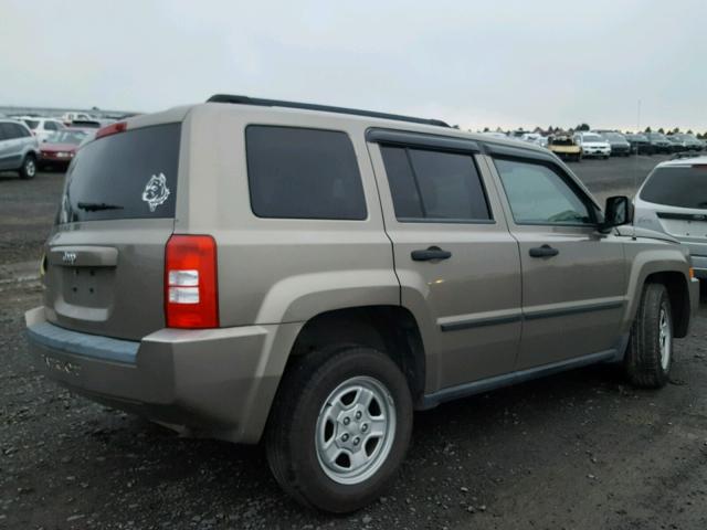 1J8FF28WX8D693508 - 2008 JEEP PATRIOT SP GOLD photo 4