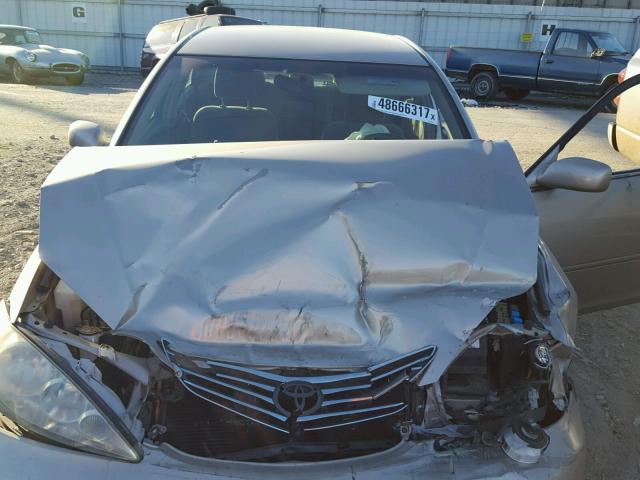 4T1BE32K05U995630 - 2005 TOYOTA CAMRY LE TAN photo 7