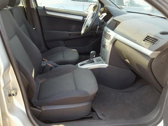 W08AT671X85103057 - 2008 SATURN ASTRA XR SILVER photo 5