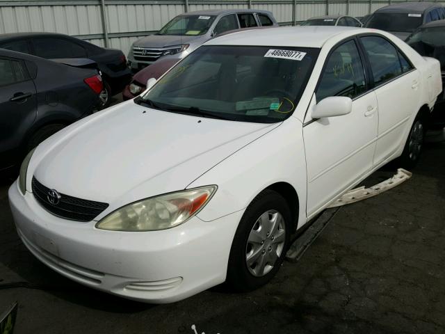 4T1BE32K74U377087 - 2004 TOYOTA CAMRY LE WHITE photo 2