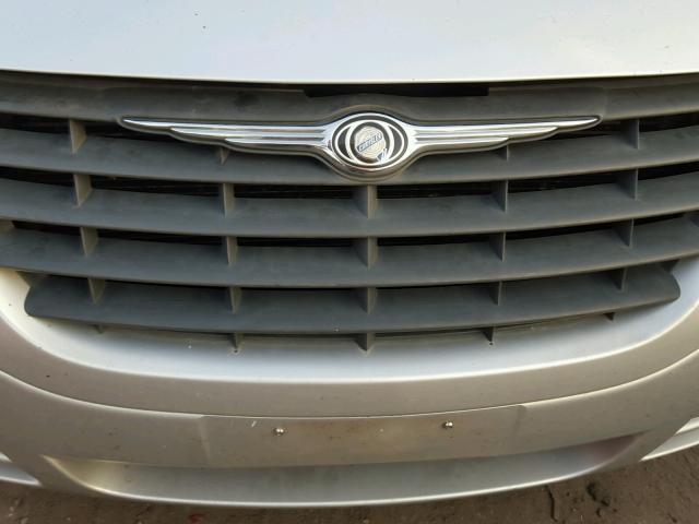 1A4GP45R56B746220 - 2006 CHRYSLER TOWN & COU SILVER photo 9