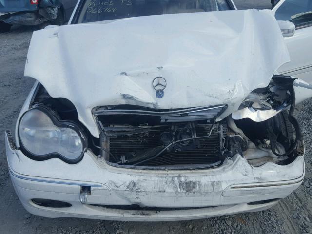 WDBRF61J02F218437 - 2002 MERCEDES-BENZ C 240 WHITE photo 7