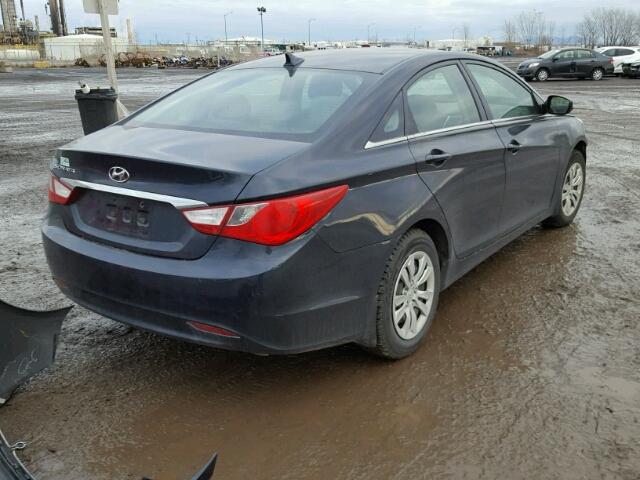 5NPEB4AC7BH133490 - 2011 HYUNDAI SONATA GLS CHARCOAL photo 4