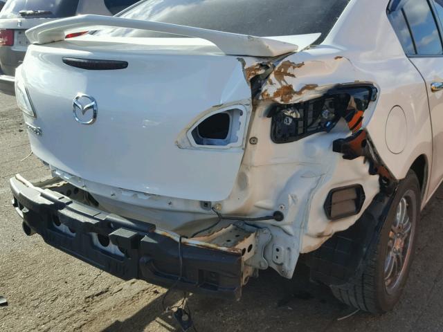 JM1BL1SF0A1151147 - 2010 MAZDA 3 I WHITE photo 9