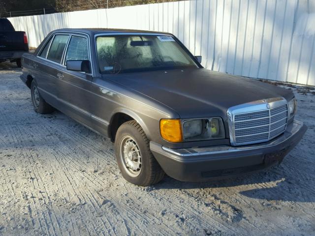 WDBCA33A5DB040485 - 1983 MERCEDES-BENZ 380 SEL GRAY photo 1