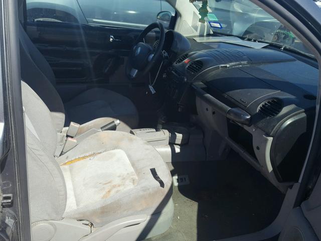 3VWBK31C24M410473 - 2004 VOLKSWAGEN NEW BEETLE 石墨色 照片 5