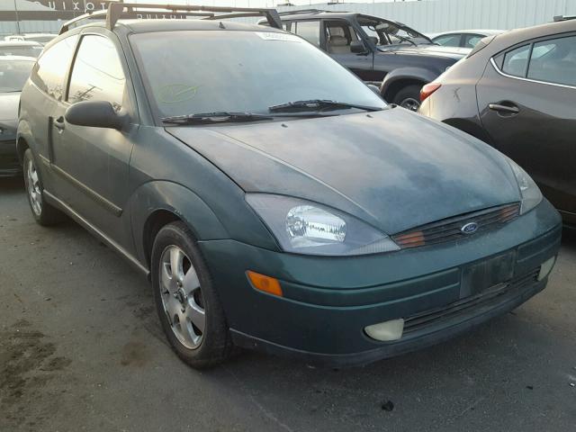 3FAFP3130YR225326 - 2000 FORD FOCUS ZX3 GREEN photo 1