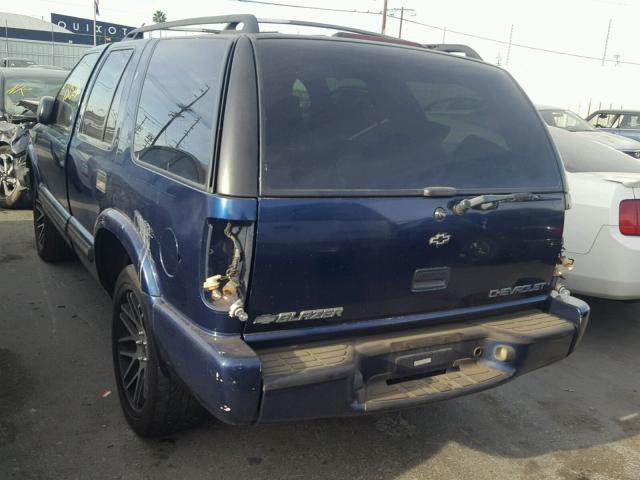 1GNCS13W612222438 - 2001 CHEVROLET BLAZER BLUE photo 3