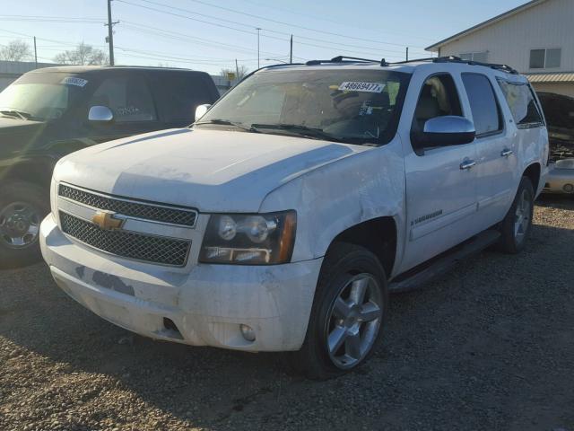 3GNFK16337G315044 - 2007 CHEVROLET SUBURBAN K WHITE photo 2