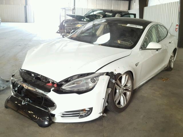 5YJSA1H11EFP66000 - 2014 TESLA MODEL S WHITE photo 2