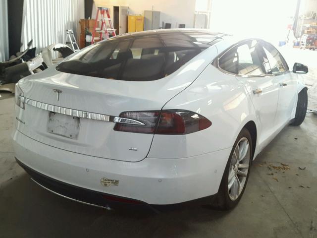 5YJSA1H11EFP66000 - 2014 TESLA MODEL S WHITE photo 4