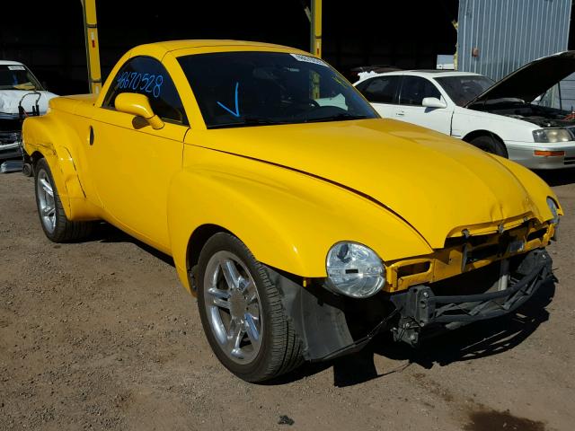 1GCES14P34B111102 - 2004 CHEVROLET SSR YELLOW photo 1