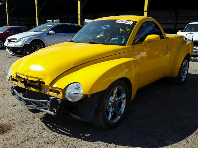 1GCES14P34B111102 - 2004 CHEVROLET SSR YELLOW photo 2