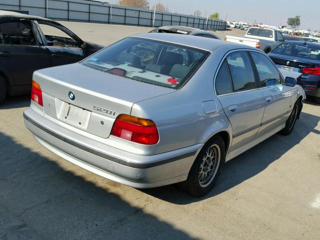 WBADM6342YGU28658 - 2000 BMW 528 I AUTO SILVER photo 4