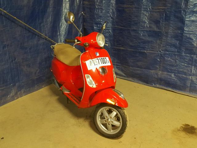 ZAPC386B5A5010912 - 2010 VESPA LX 50 RED photo 1