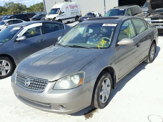 1N4BL11E25N457893 - 2005 NISSAN ALTIMA SE GRAY photo 2