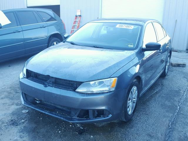 3VW2K7AJ5DM210306 - 2013 VOLKSWAGEN JETTA BASE GRAY photo 2
