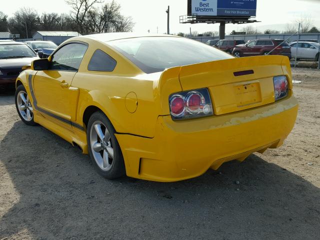 1ZVFT82H465230152 - 2006 FORD MUSTANG GT YELLOW photo 3