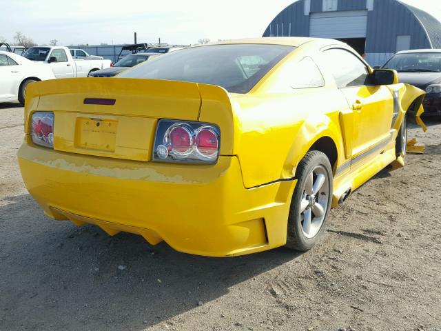 1ZVFT82H465230152 - 2006 FORD MUSTANG GT YELLOW photo 4