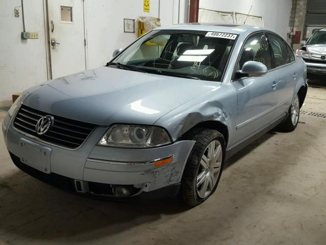 WVWAD63B35E006572 - 2005 VOLKSWAGEN PASSAT GLS BLUE photo 2