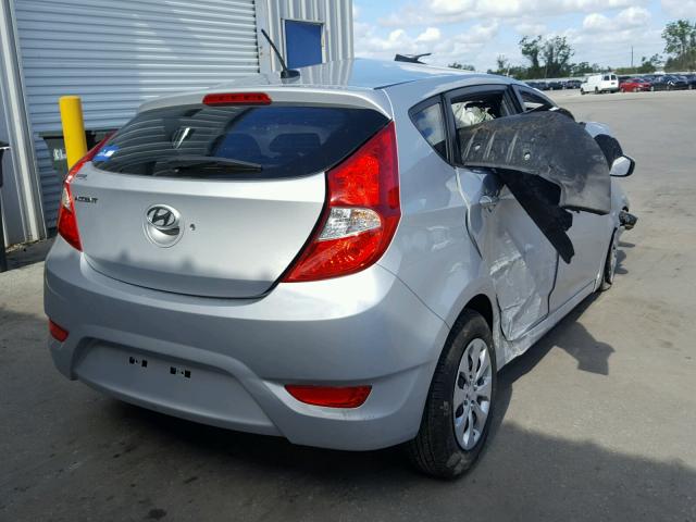 KMHCT5AE9GU250881 - 2016 HYUNDAI ACCENT SE SILVER photo 4