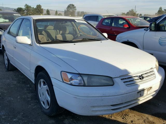 4T1BF22K6VU031153 - 1997 TOYOTA CAMRY CE WHITE photo 1