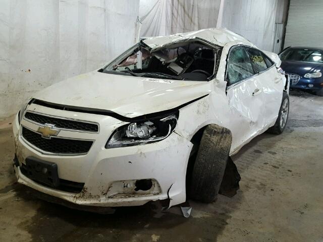 1G11D5RR8DF111673 - 2013 CHEVROLET MALIBU 1LT WHITE photo 2