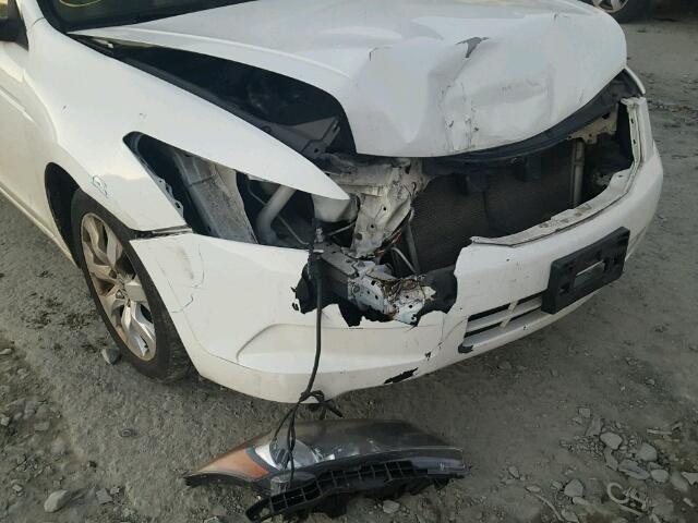 1HGCP26808A057999 - 2008 HONDA ACCORD EXL WHITE photo 9