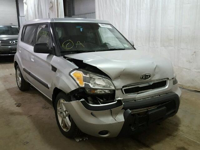 KNDJT2A24A7169809 - 2010 KIA SOUL + SILVER photo 1