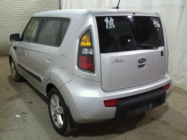 KNDJT2A24A7169809 - 2010 KIA SOUL + SILVER photo 3