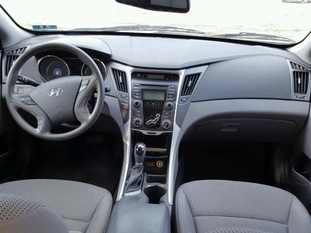 5NPEB4AC9DH515135 - 2013 HYUNDAI SONATA GLS SILVER photo 9