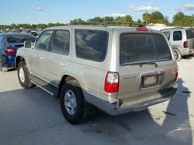 JT3GN86R120240413 - 2002 TOYOTA 4RUNNER SR SILVER photo 3