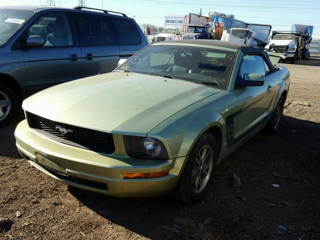 1ZVFT84N855184536 - 2005 FORD MUSTANG GREEN photo 2